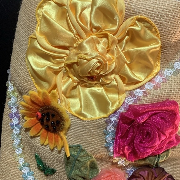 Floral Appliqué Burlap Bag Purse w/Canvas Strap Adjustable Crossbody Unique 3D - Picture 4 of 11